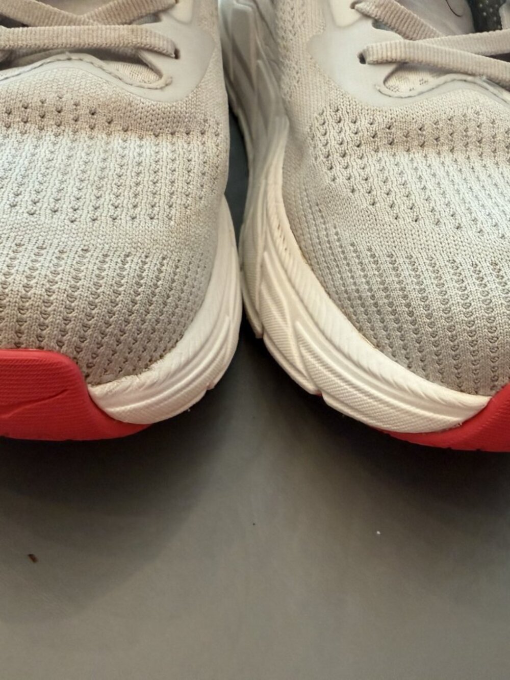 Hoka One One Women's Arahi 7 sneakers - Picture 5 of 8